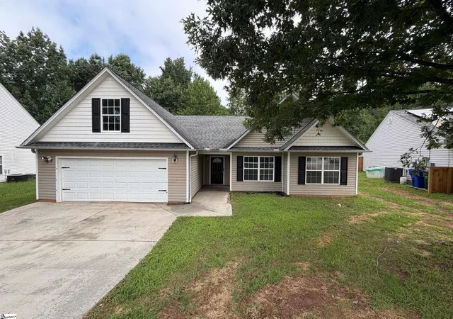 Photo 1 of Single family home for sale at 122 Catterick Wy, Fountain Inn, SC 29644 | MLS# 1602340 | Listing updated on 2026-08-31