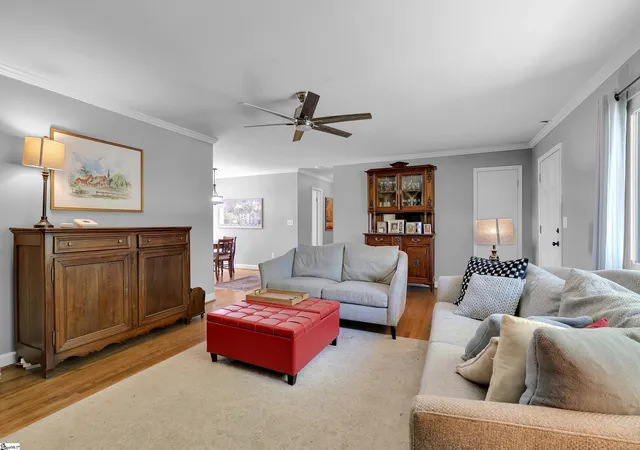 Photo 3 of Single family home for sale at 6 Greenfield Ct, Greenville, SC 29615 | MLS# 1591850 | Listing updated on 2026-05-23