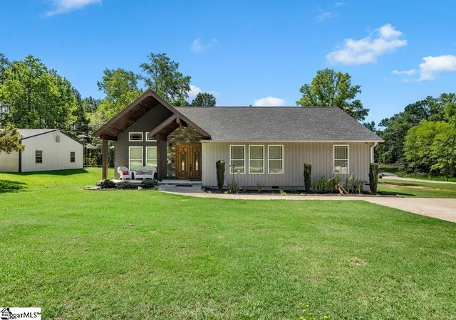 Photo 3 of Single family home for sale at 211 Toney Rd, Union, SC 29379 | MLS# 1595612 | Listing updated on 2026-09-01