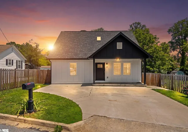 1st image of 103 Clayton St, Greer, SC 29650 | MLS# 1595465
