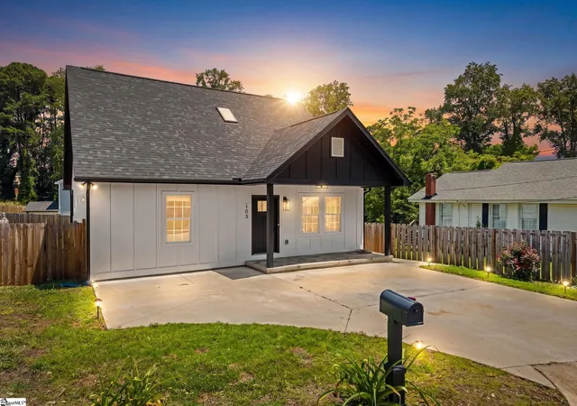 3rd image of 103 Clayton St, Greer, SC 29650 | MLS# 1595465