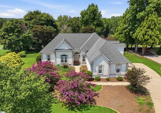 Photo 1 of Single family home for sale at 724 W Tara Ln, Duncan, SC 29334 | MLS# 1596356 | Listing updated on 2026-09-03