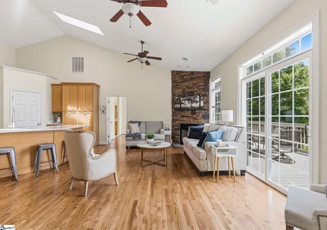 Photo 4 of Single family home for sale at 138 Yacht Dr, Laurens, SC 29360 | MLS# 1595726 | Listing updated on 2026-10-22
