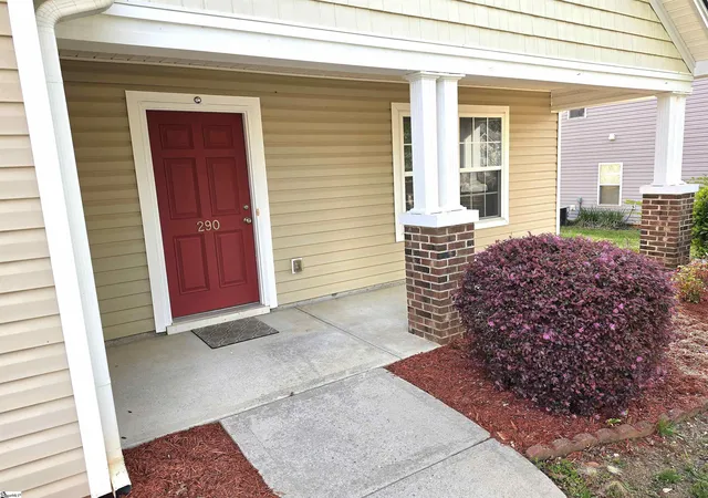 Photo 2 of Single family home for sale at 290 Stonewood Crossing Dr, Boiling Springs, SC 29316 | MLS# 1587967 | Listing updated on 2026-09-08