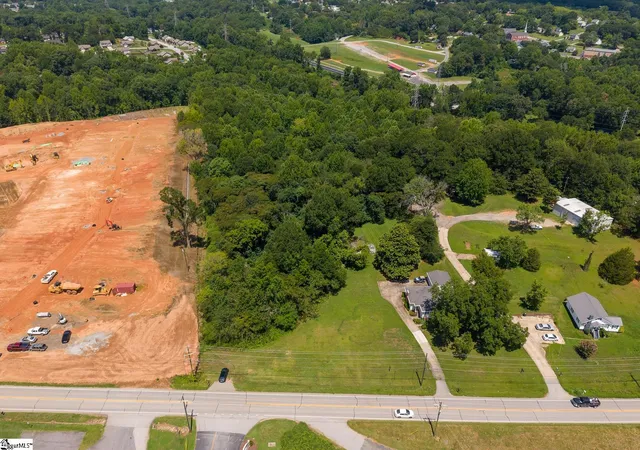 Photo 3 of House for sale at 659 Arlington Rd, Greer, SC 29651 | MLS# 1589375 | Listing updated on 2026-07-16