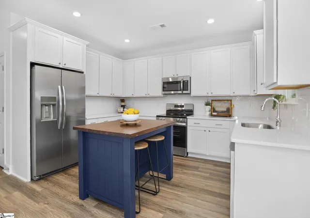 Photo 2 of Single family home for sale at 99 Sangamo Dr, Greenville, SC 29611 | MLS# 1595560 | Listing updated on 2026-09-16