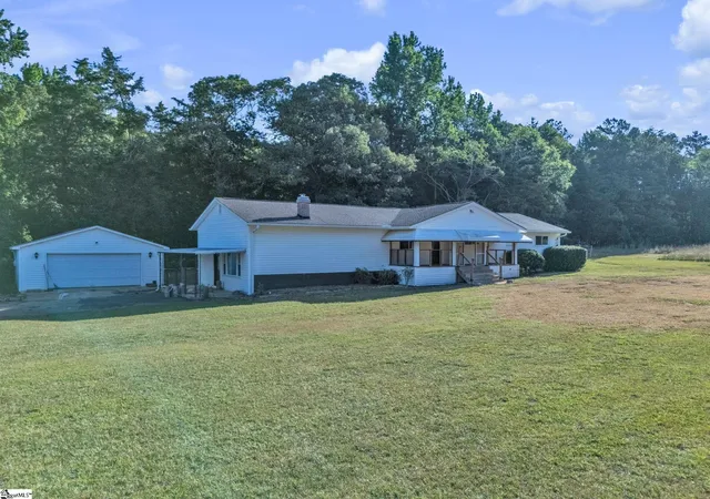 Photo 1 of Single family home for sale at 481 Campground Rd, Laurens, SC 29360 | MLS# 1601200 | Listing updated on 2026-09-08