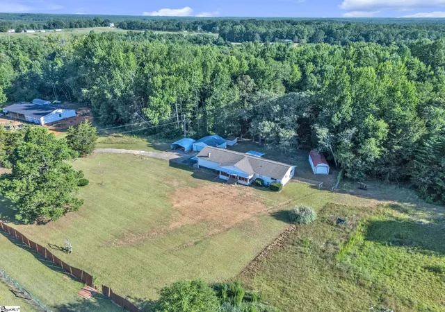 Photo 3 of Single family home for sale at 481 Campground Rd, Laurens, SC 29360 | MLS# 1601200 | Listing updated on 2026-09-08