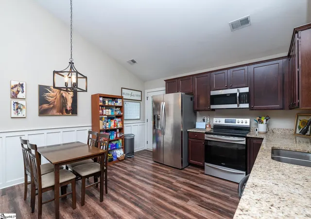 Photo 4 of Single family home for sale at 155 W Mill St, Gray Court, SC 29645 | MLS# 1601577 | Listing updated on 2026-10-07