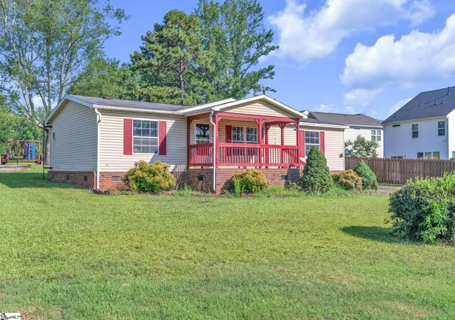 Photo 2 of Manufactured home for sale at 362 Edwards Rd, Duncan, SC 29334 | MLS# 1597006 | Listing updated on 2026-10-01