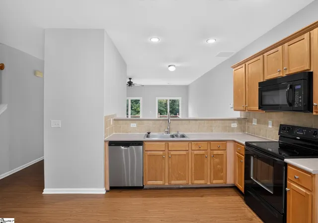 Photo 15 of Sale Pending at 416 Woodbark Ct, Mauldin, SC 29662 | MLS# 1598838 | Listing updated on 2026-08-19