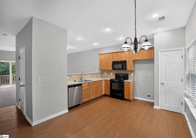 Photo 3 of Sale Pending at 416 Woodbark Ct, Mauldin, SC 29662 | MLS# 1598838 | Listing updated on 2026-08-19