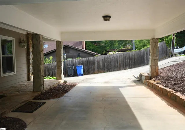 Photo 4 of Single family home for sale at 10 Scout Rd, Greenville, SC 29611 | MLS# 1595709 | Listing updated on 2026-07-12