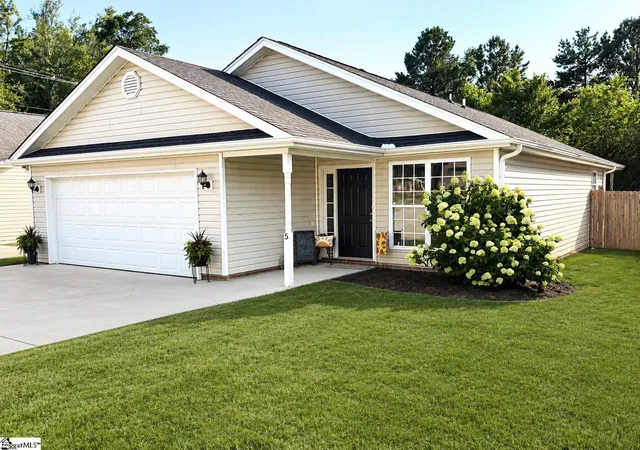 Photo 1 of Single family home for sale at 5 Cedar Brook Ct, Greenville, SC 29611 | MLS# 1596922 | Listing updated on 2026-09-04