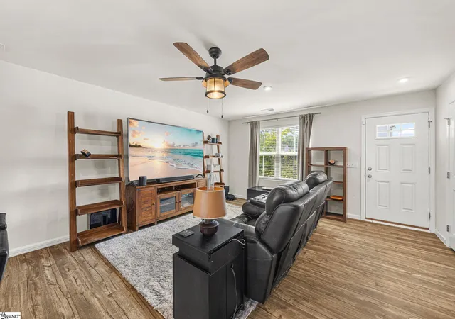 Photo 4 of Single family home for sale at 298 Ralston Rd, Greer, SC 29651 | MLS# 1602266 | Listing updated on 2026-08-28