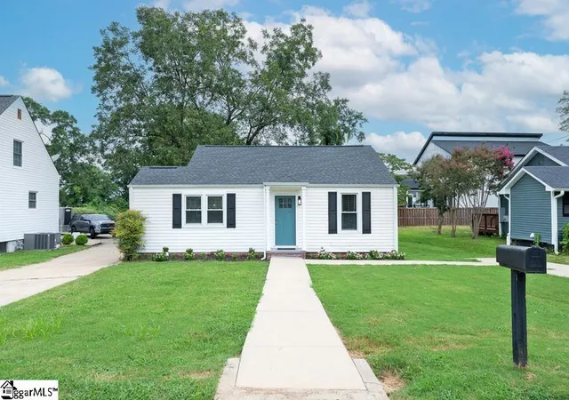 Photo 1 of Single family home for sale at 105 E Bearden St, Greer, SC 29651 | MLS# 1602060 | Listing updated on 2026-09-16