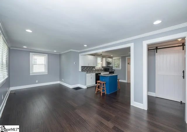 Photo 4 of Single family home for sale at 105 E Bearden St, Greer, SC 29651 | MLS# 1602060 | Listing updated on 2026-09-16