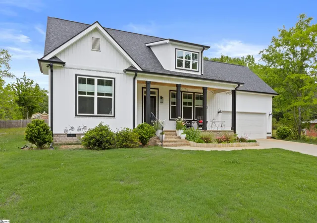 Photo 1 of Single family home for sale at 3 Sunset Ct, Williamston, SC 29697 | MLS# 1601433 | Listing updated on 2026-08-20