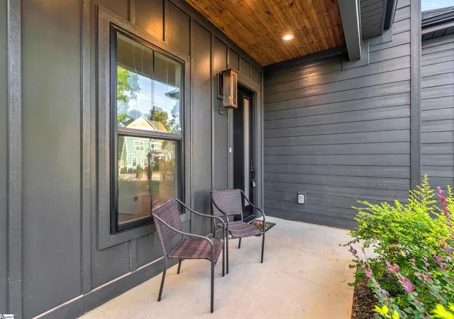 Photo 2 of Single family home for sale at 105 David St, Greenville, SC 29609 | MLS# 1601648 | Listing updated on 2026-09-10