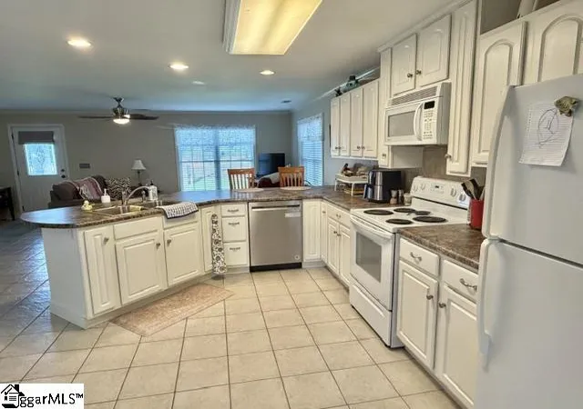 Photo 3 of Single family home for sale at 115 Taylors Rd, Taylors, SC 29687 | MLS# 1601040 | Listing updated on 2026-09-11