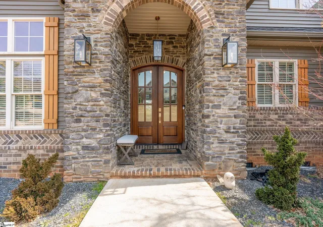 Photo 3 of Single family home for sale at 201 Brown Farm Wy, Taylors, SC 29687 | MLS# 1583855 | Listing updated on 2026-03-13