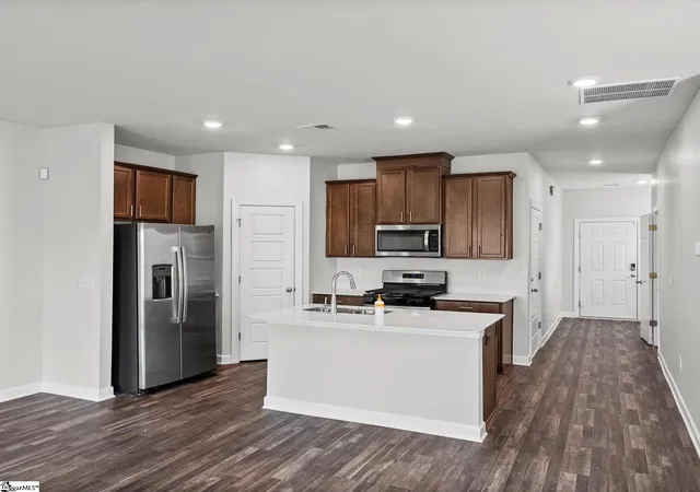 Photo 3 of Townhouse for sale at 206 Telford Dr, Greenville, SC 29617 | MLS# 1602143 | Listing updated on 2026-08-31