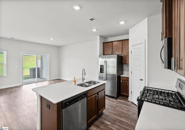 Photo 4 of Townhouse for sale at 206 Telford Dr, Greenville, SC 29617 | MLS# 1602143 | Listing updated on 2026-08-31