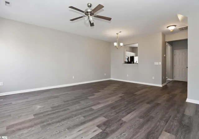 Photo 2 of Single family home for sale at 467 Canewood Dr, Mauldin, SC 29662 | MLS# 1601354 | Listing updated on 2026-08-31