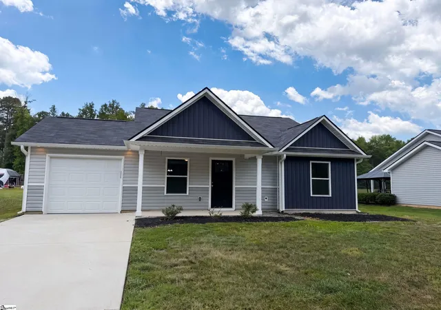 Homes for sale in Chesnee, SC | 180 Old Airport Rd, Chesnee, SC 29323 | MLS# 1596884