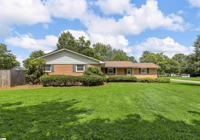 1st image of 601 Wood Dr, Greer, SC 29651 | MLS# 1597101
