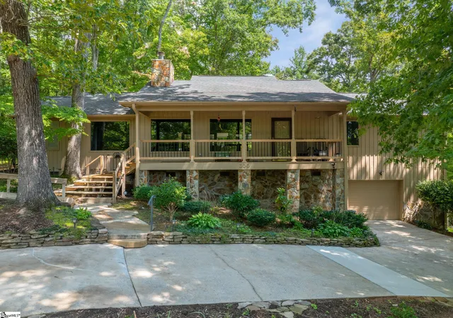 Photo 1 of Single family home for sale at 300 Whispering Falls Rd, Pickens, SC 29671 | MLS# 1601352 | Listing updated on 2026-09-22