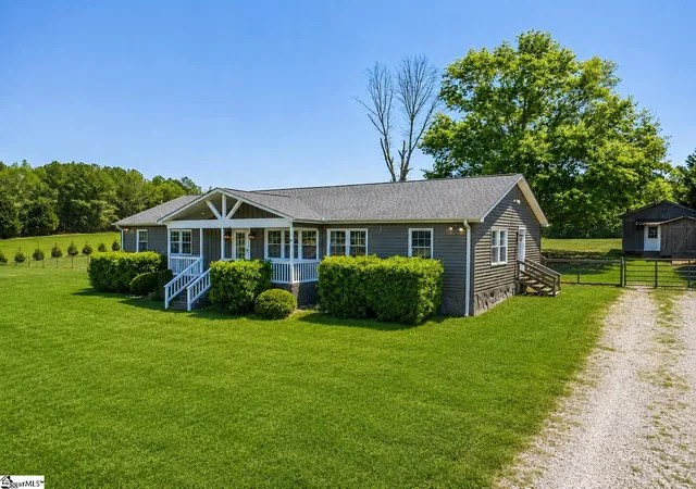 Single family home for sale at 501 Bushy Creek Rd, Woodruff, SC 29388 | MLS# 1589340