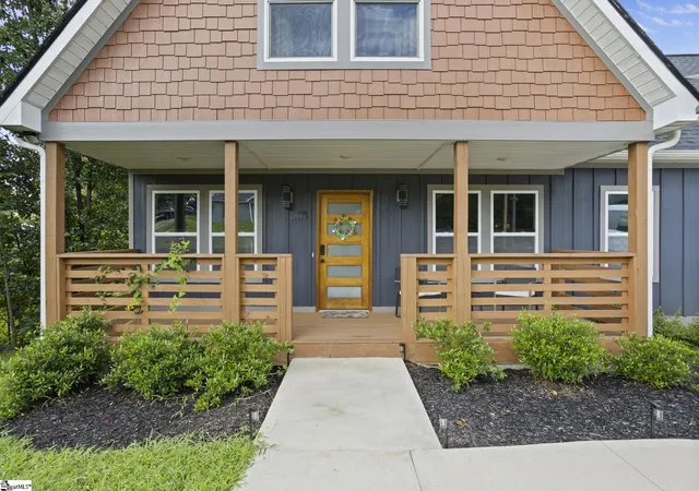 Photo 3 of Single family home for sale at 320 Anchor Rd, Greenville, SC 29617 | MLS# 1600772 | Listing updated on 2026-08-13