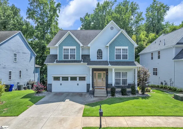 Photo 2 of Sale Pending at 27 Richland Creek Dr, Greenville, SC 29609 | MLS# 1599156 | Listing updated on 2026-08-17