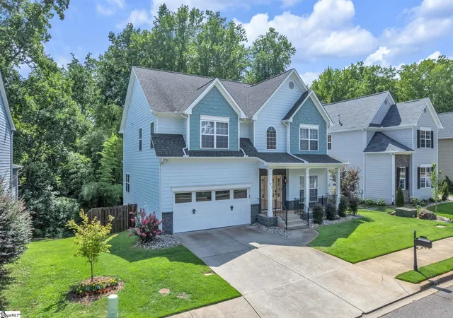 Photo 2 of Sale Pending at 27 Richland Creek Dr, Greenville, SC 29609 | MLS# 1599156 | Listing updated on 2026-08-17