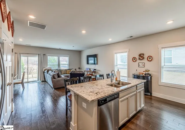 Photo 2 of Townhouse for sale at 122 Outback Dr, Greer, SC 29650 | MLS# 1588566 | Listing updated on 2026-06-18