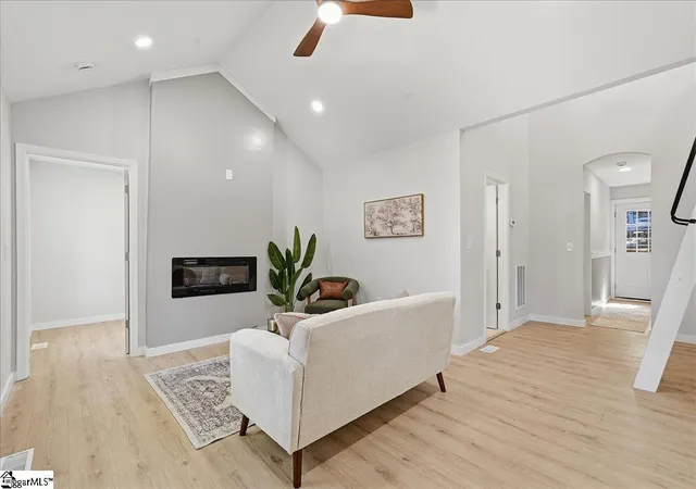 Photo 3 of Sale Pending at 125 Haviland Ave, Greenville, SC 29607 | MLS# 1601380 | Listing updated on 2026-10-26