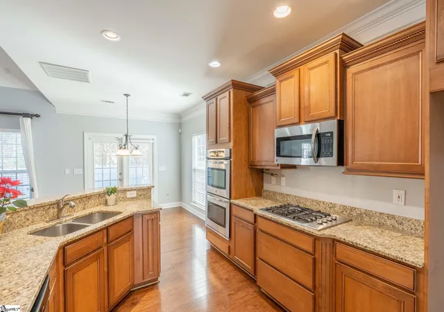 Photo 4 of Single family home for sale at 3 Cedarhill Ct, Simpsonville, SC 29681 | MLS# 1597885 | Listing updated on 2026-09-14