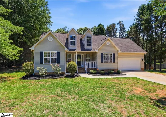 Photo 1 of Single family home for sale at 1 Brooke Lee Cir, Taylors, SC 29687 | MLS# 1597827 | Listing updated on 2026-07-22
