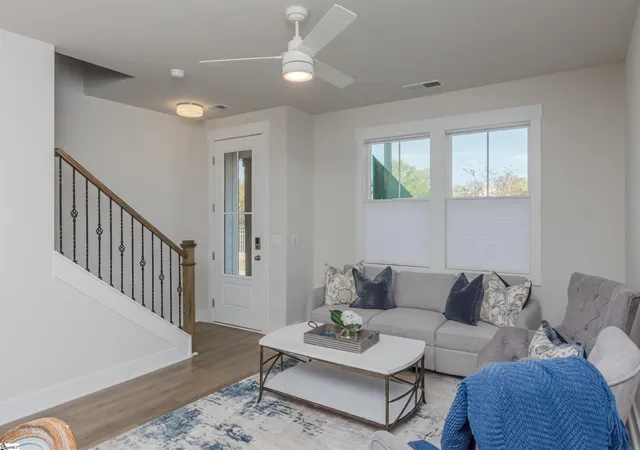 Photo 3 of Townhouse for sale at 1194 N Pleasantburg Dr, Greenville, SC 29607 | MLS# 1587270 | Listing updated on 2026-04-07