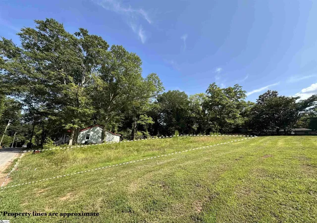 Photo 2 of Land for sale at 712 Beachwood Ave, Anderson, SC 29621 | MLS# 1596522 | Listing updated on 2026-07-01