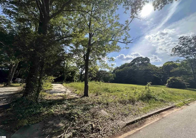 Photo 4 of Land for sale at 712 Beachwood Ave, Anderson, SC 29621 | MLS# 1596522 | Listing updated on 2026-07-01