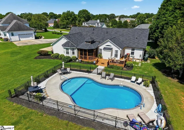 Photo 3 of Single family home for sale at 12 Silver Meadow Ln, Greer, SC 29651 | MLS# 1601506 | Listing updated on 2026-08-22