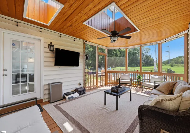 Photo 3 of Single family home for sale at 12 Silver Meadow Ln, Greer, SC 29651 | MLS# 1601506 | Listing updated on 2026-08-22