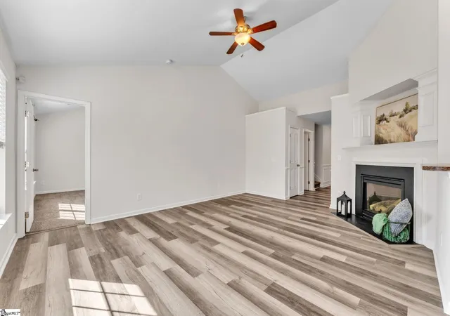 Photo 3 of Single family home for sale at 11 Medfield Ct, Greenville, SC 29605 | MLS# 1586151 | Listing updated on 2026-03-31