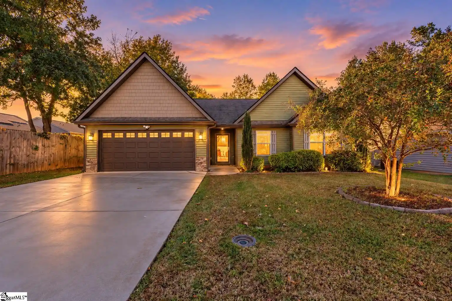 Photo 1 of Single family home for sale at 5 Caulfield Ct, Fountain Inn, SC 29644 | MLS# 1607483 | Listing updated on 2026-10-22
