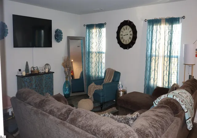 Photo 3 of Single family home for sale at 717 Tacoma Trl, Spartanburg, SC 29307 | MLS# 1574606 | Listing updated on 2026-05-25