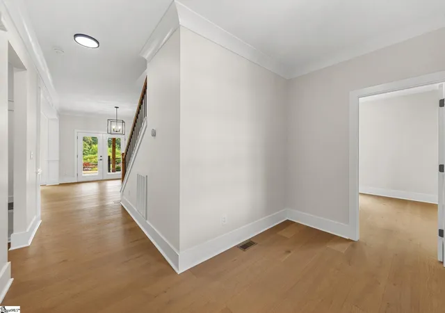 Photo 4 of Single family home for sale at 25 Stallings Rd, Greenville, SC 29611 | MLS# 1600302 | Listing updated on 2026-09-12