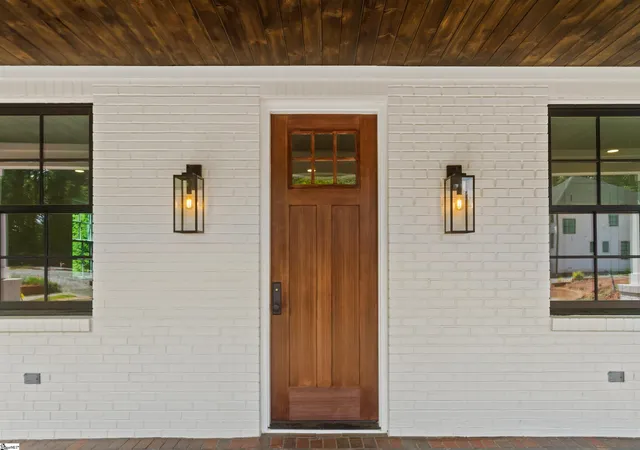 Photo 3 of Single family home for sale at 130 Market Bay Ct, Simpsonville, SC 29681 | MLS# 1586706 | Listing updated on 2026-09-30