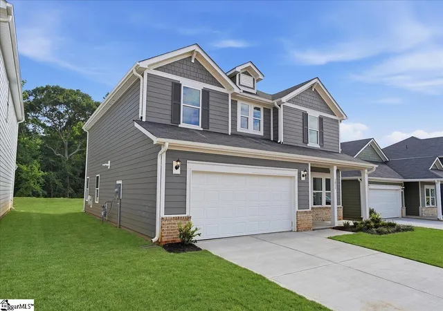 Photo 3 of Sale Pending at 1015 Southwell Dr, Anderson, SC 29624 | MLS# 1593445 | Listing updated on 2026-09-11